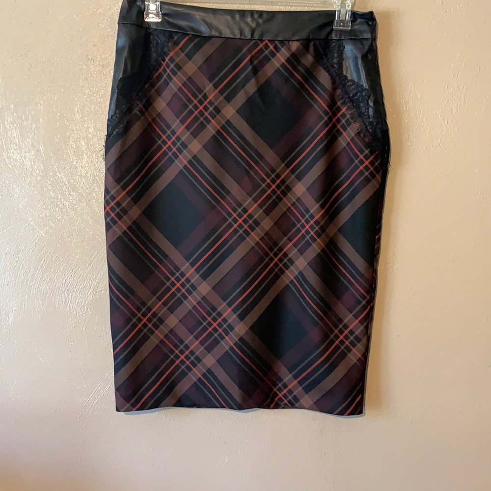 NY&CO size 12 brown red plaid pencil skirt faux leather and lace trim,